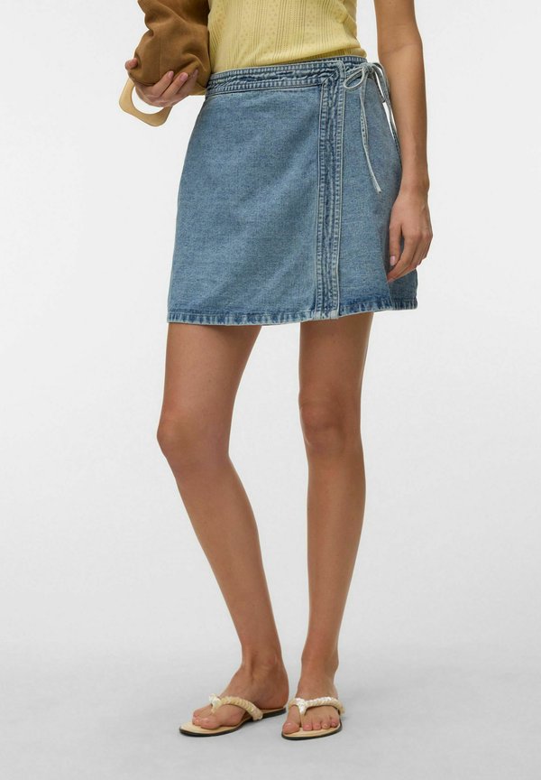 Vero Moda VMLIZA Mid waist Short - Mini skirt - light blue denim