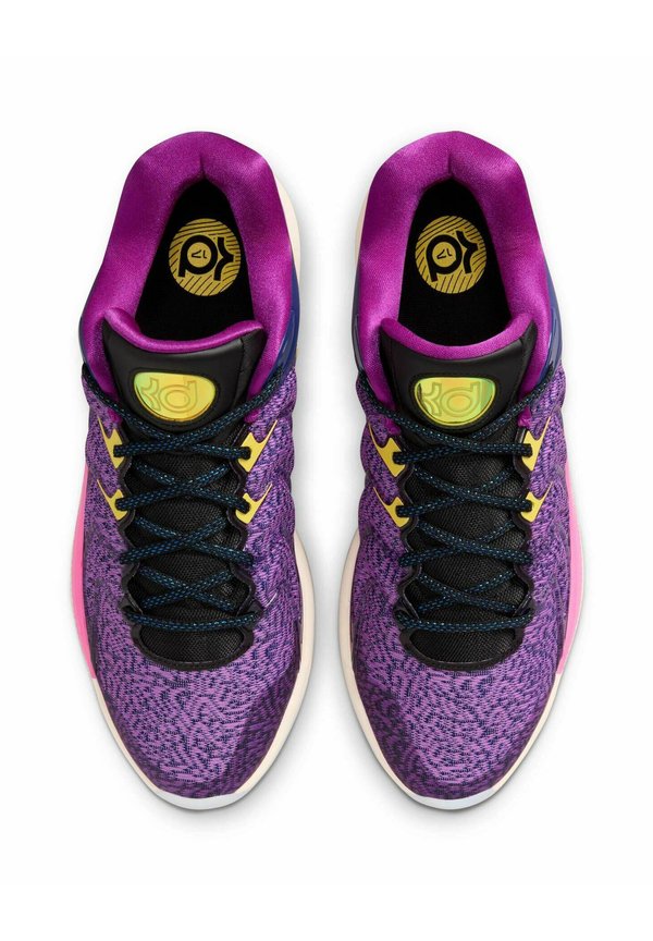 Nike Performance