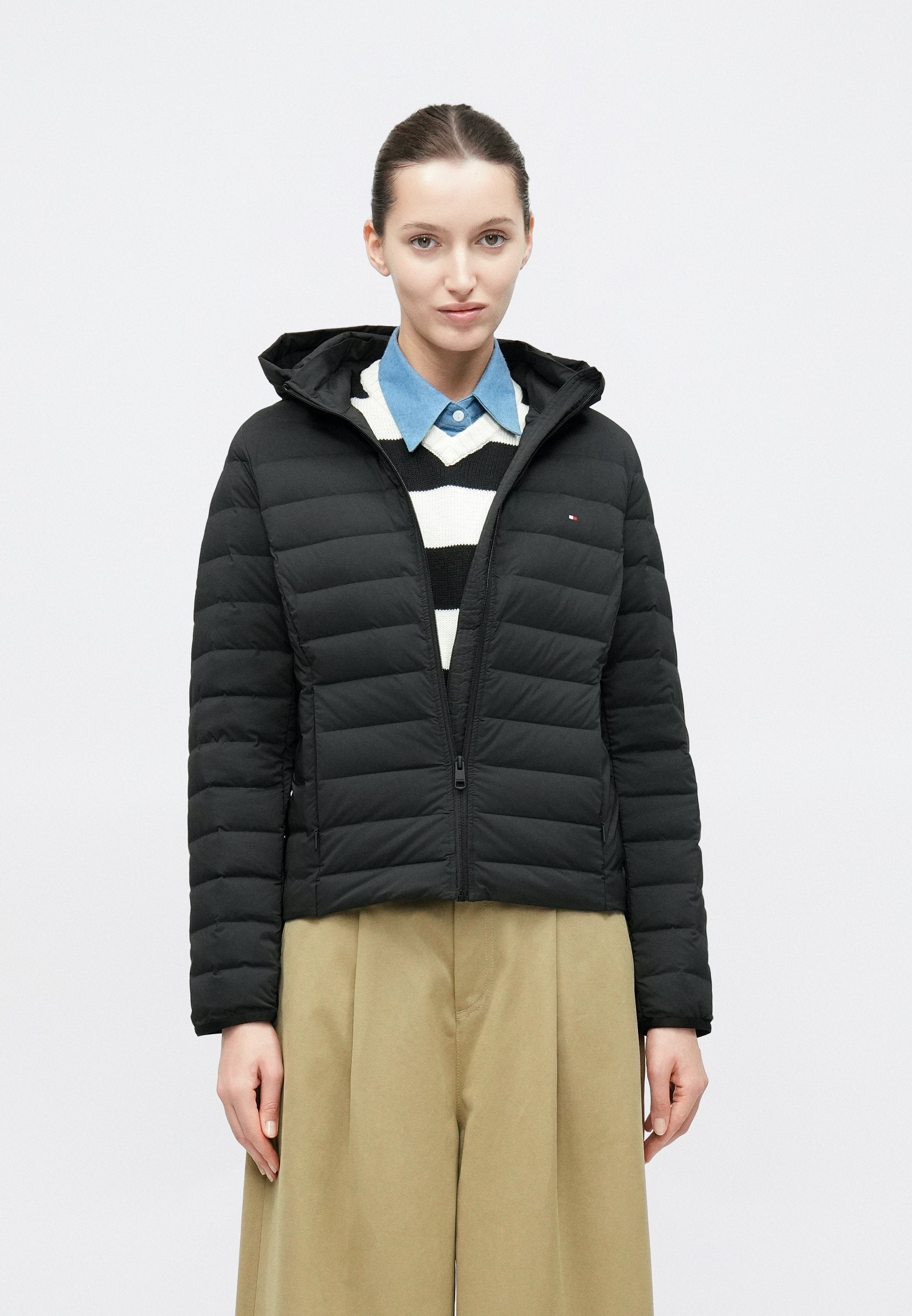 LIGHTWEIGHT SLIM WATER REPELLENT DOWN JACKET Media 3