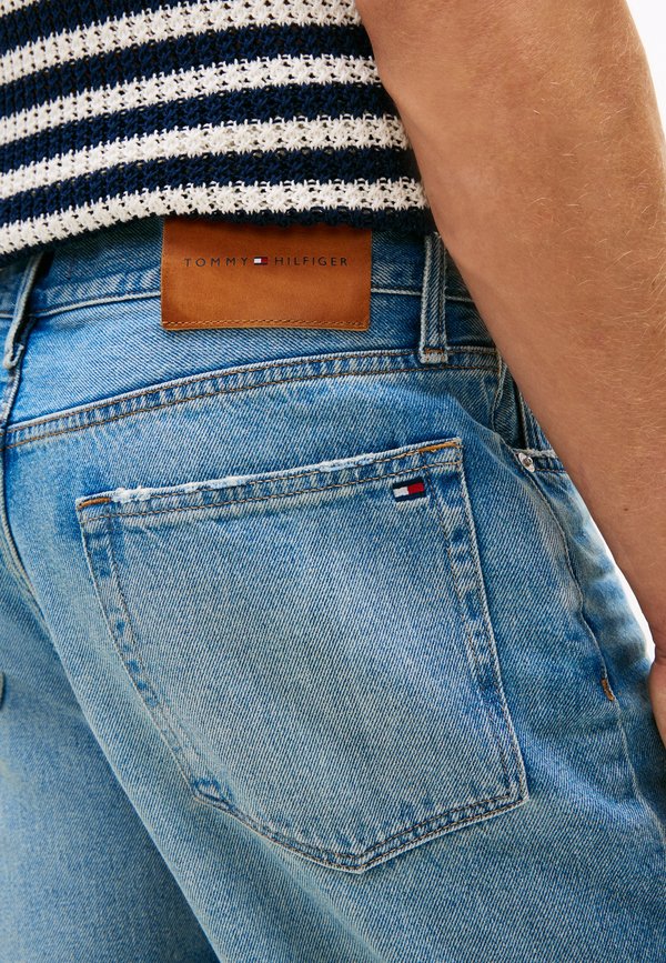 Tommy Hilfiger HARLEM WHISKERED REGULAR TAPERED LEG JEANS