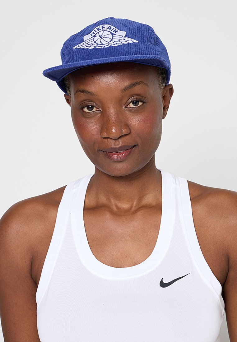 Nike Performance