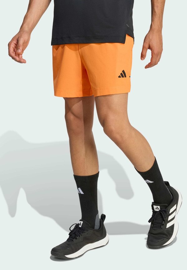adidas Performance D4T ESSENTIALS