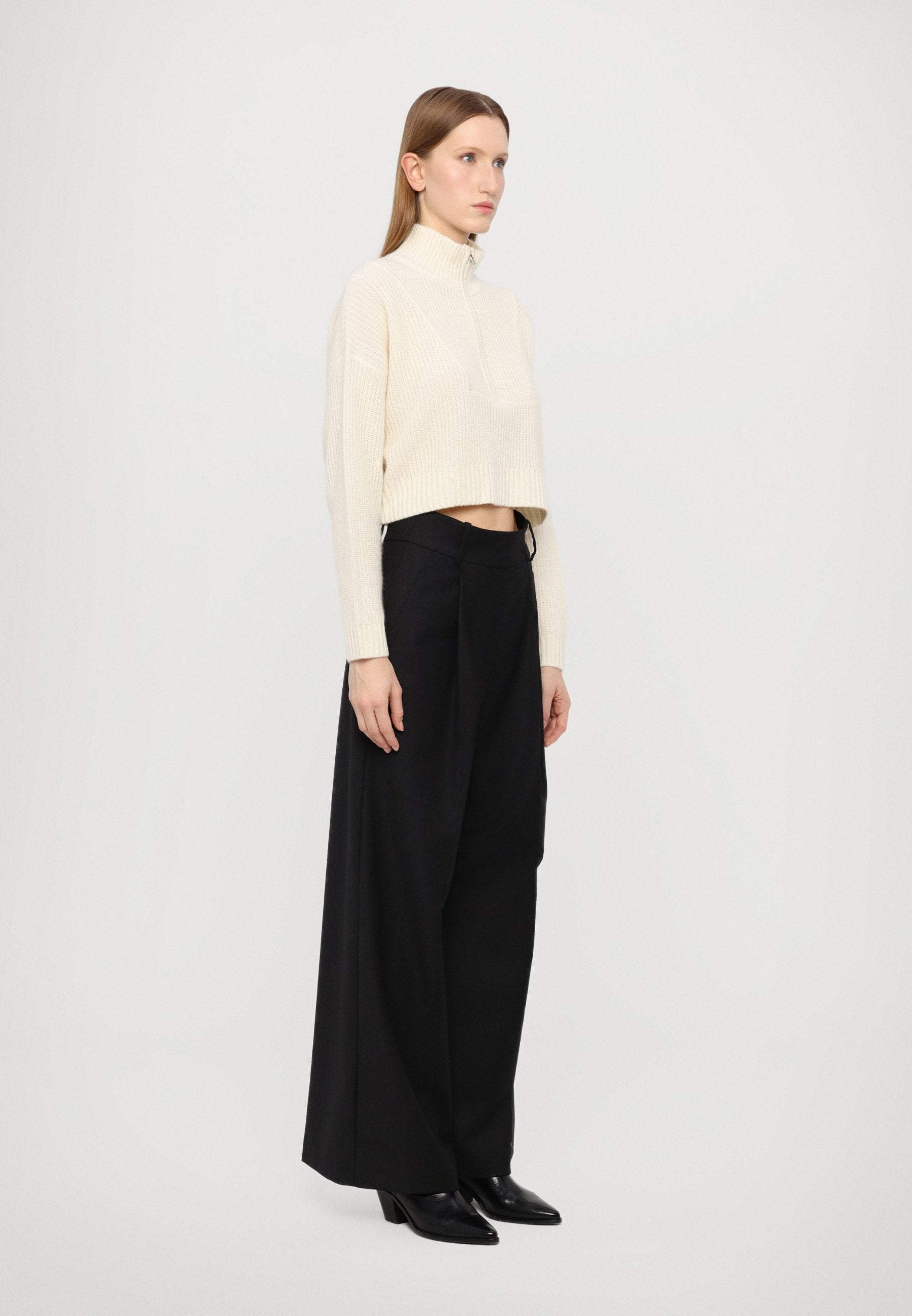 STAUD CROPPED HAMPTON