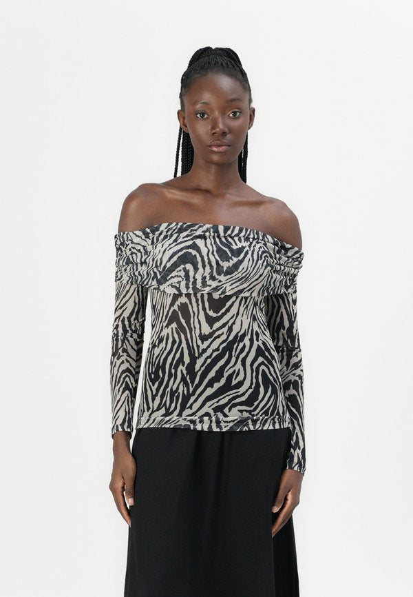 Vero Moda VMFLORY OFF SHOULDER SHORT - Long sleeved top - black