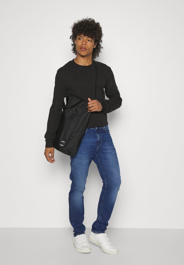 Calvin Klein Jeans SLIM TAPER