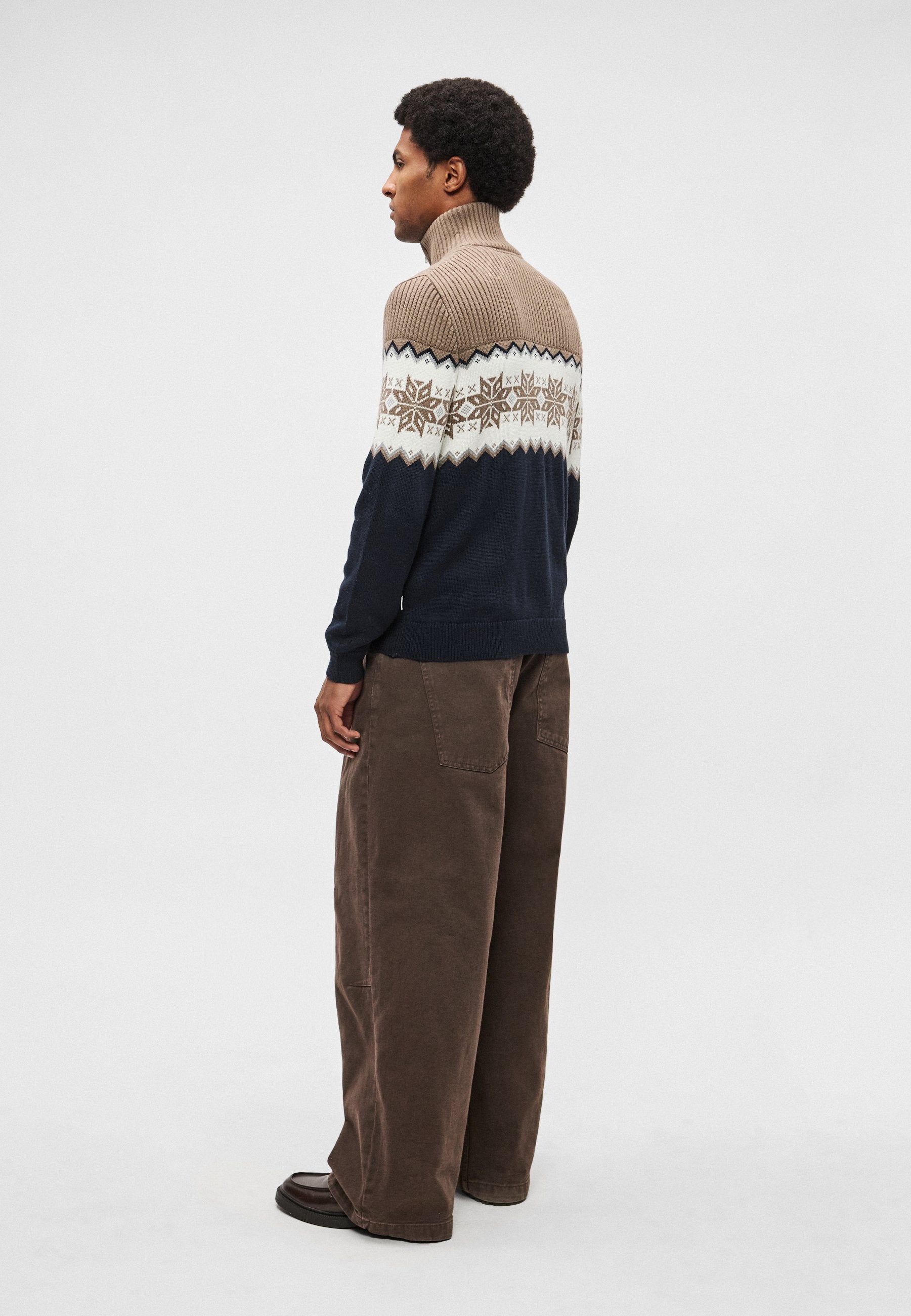 HALF ZIP Media 5