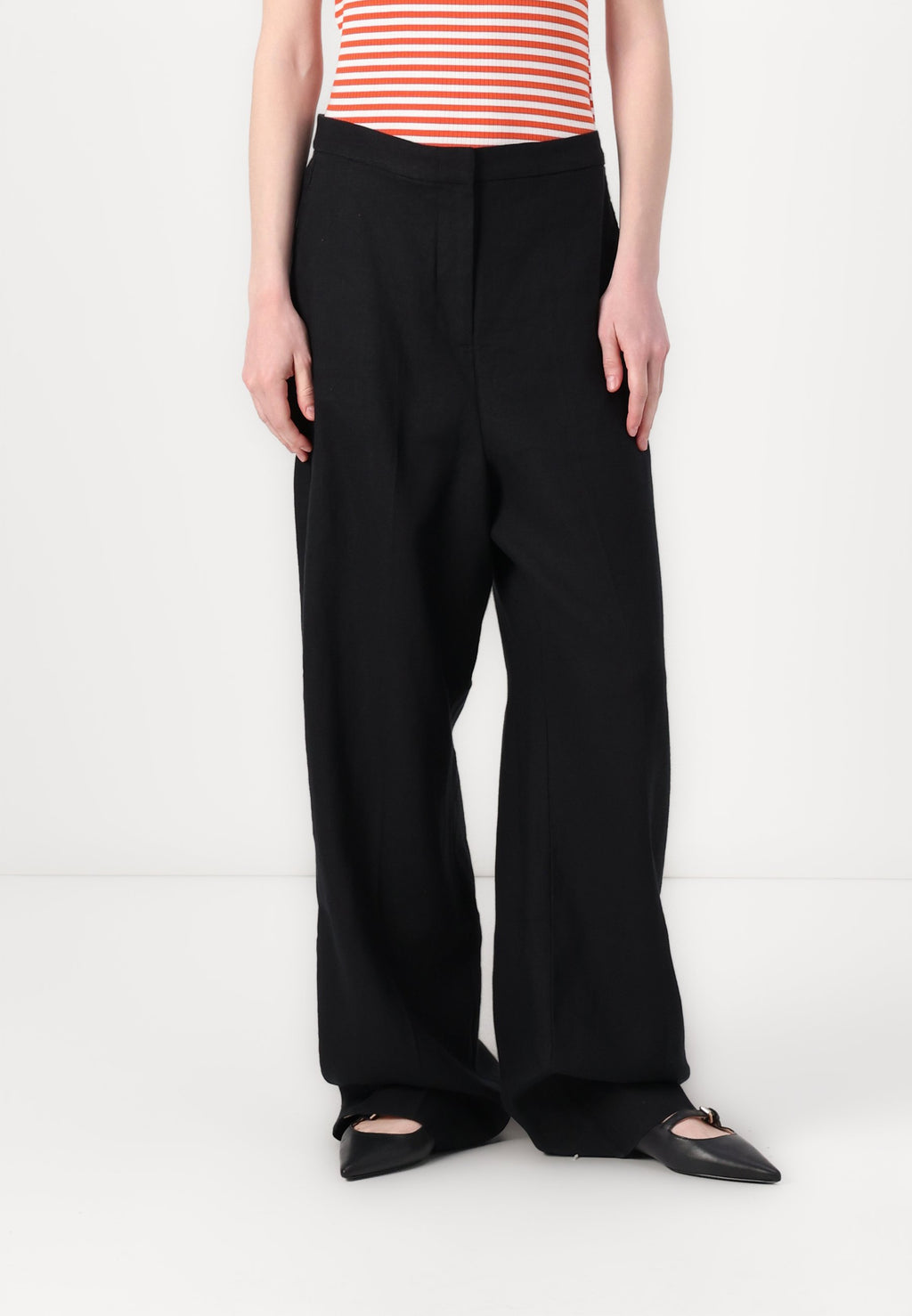 TAILORED STRAIGHT PANT Media 3