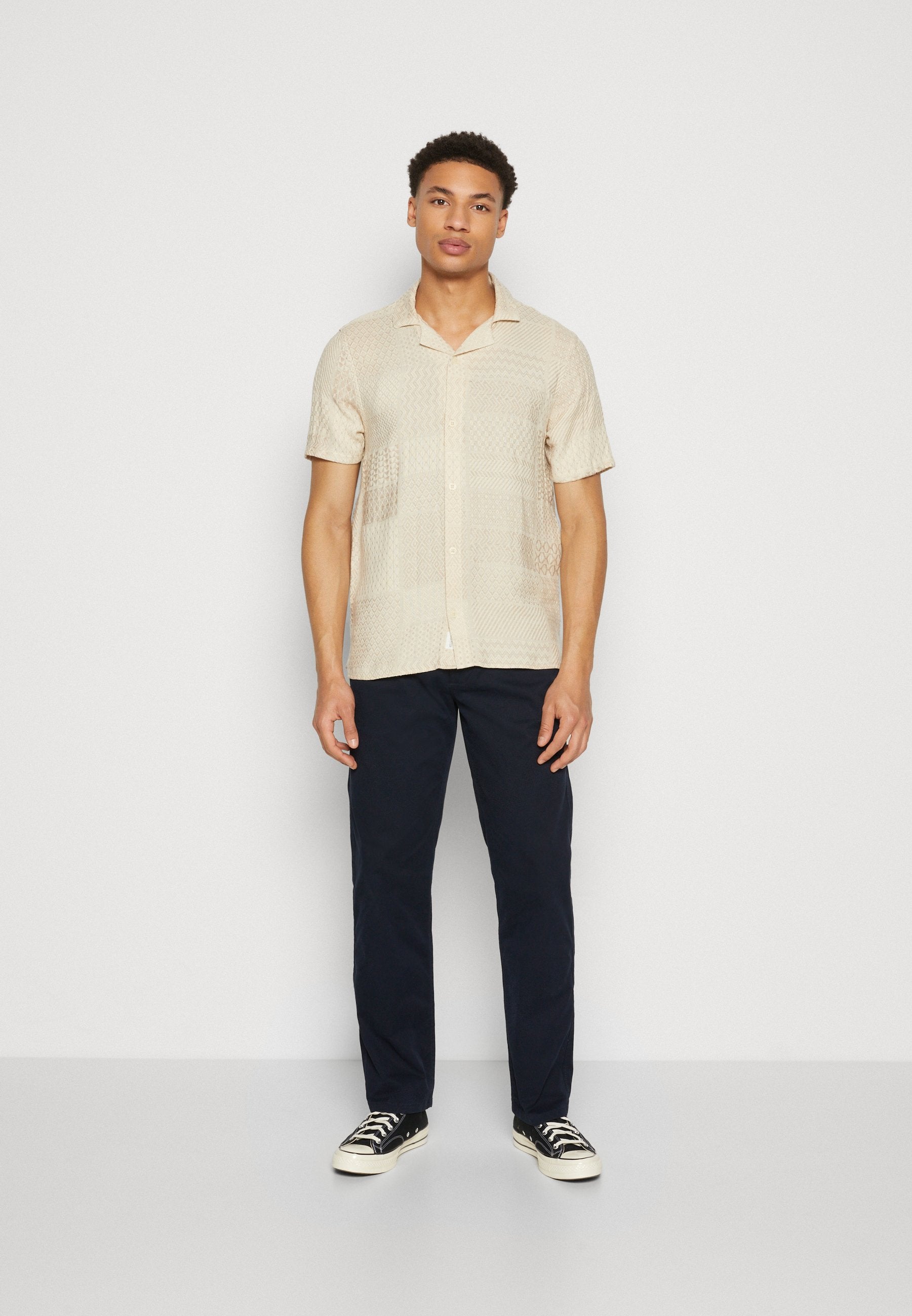 Esprit Chino Media 6