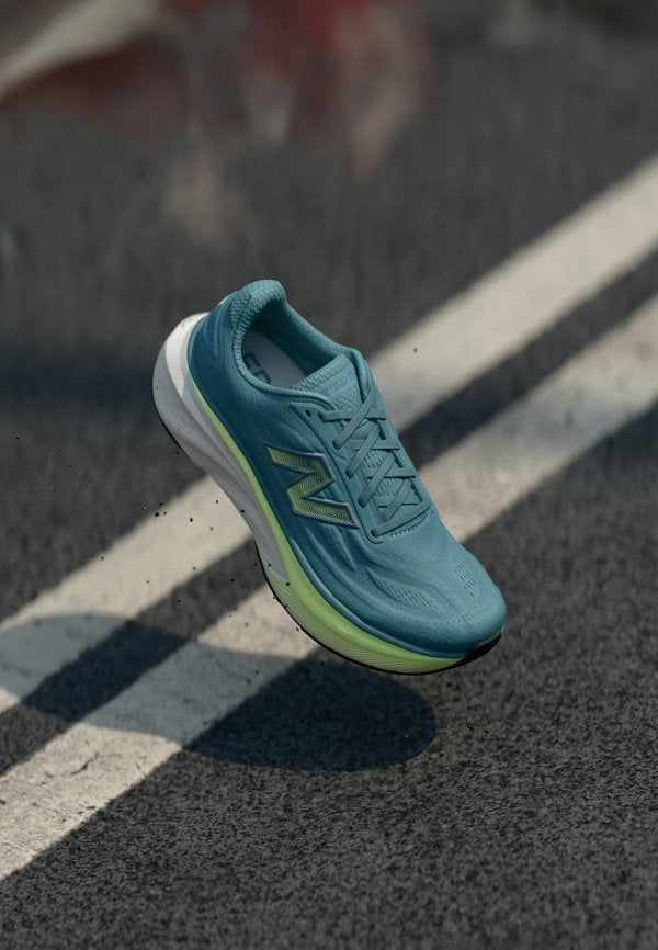 New Balance FRESH FOAM X MORE V6 - Road running shoes - salt water