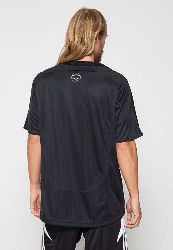 adidas Originals TEAMGEIST TEE