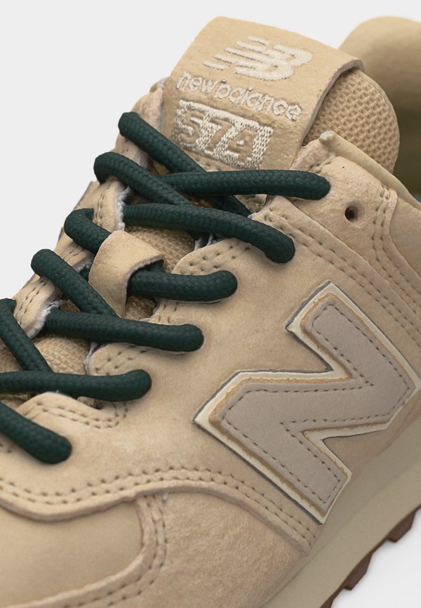 New Balance W574