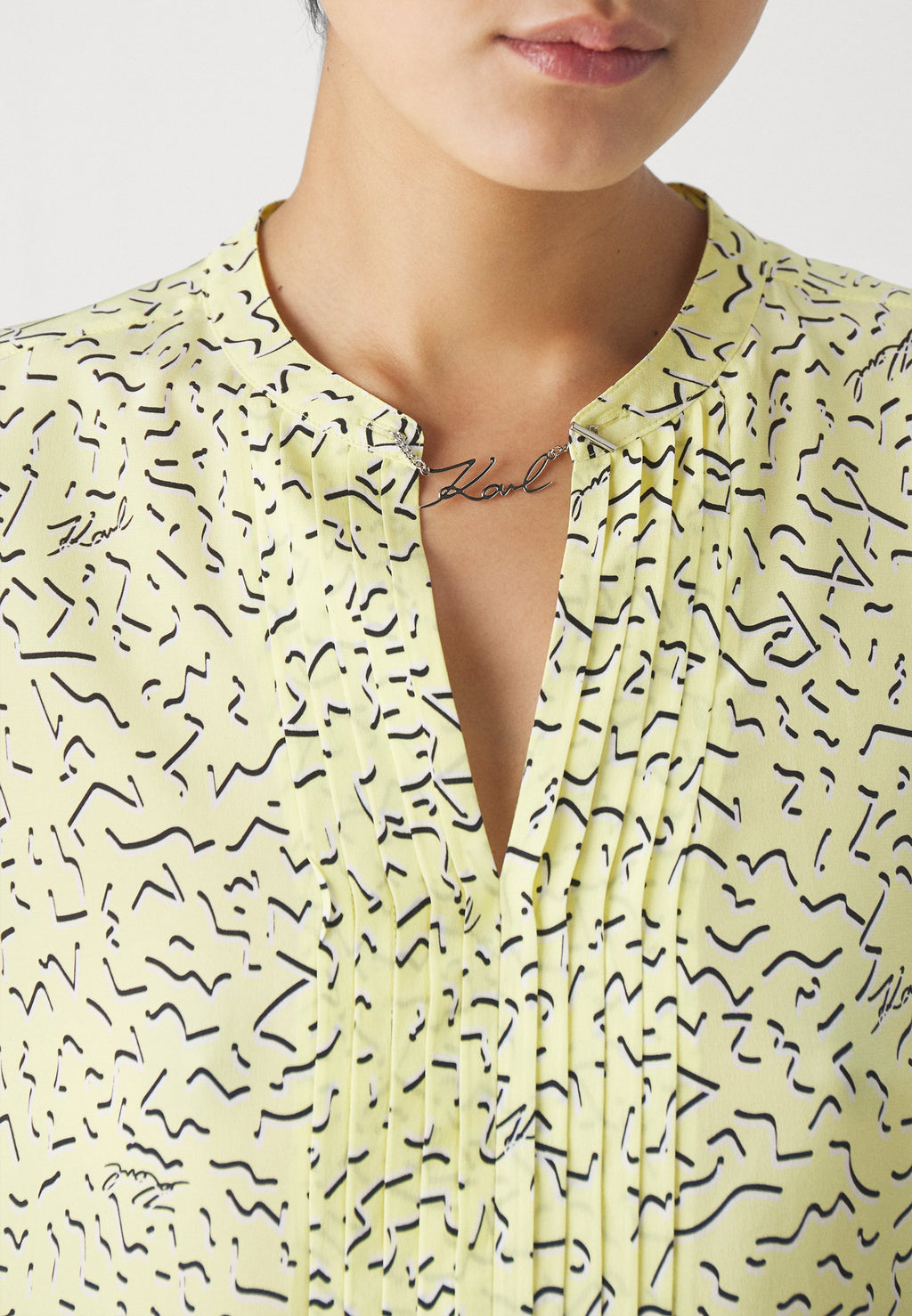 CHARM BLOUSE Media 6