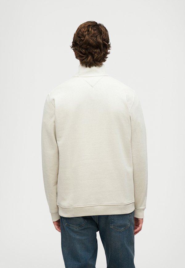 Tommy Jeans REGULAR FIT
