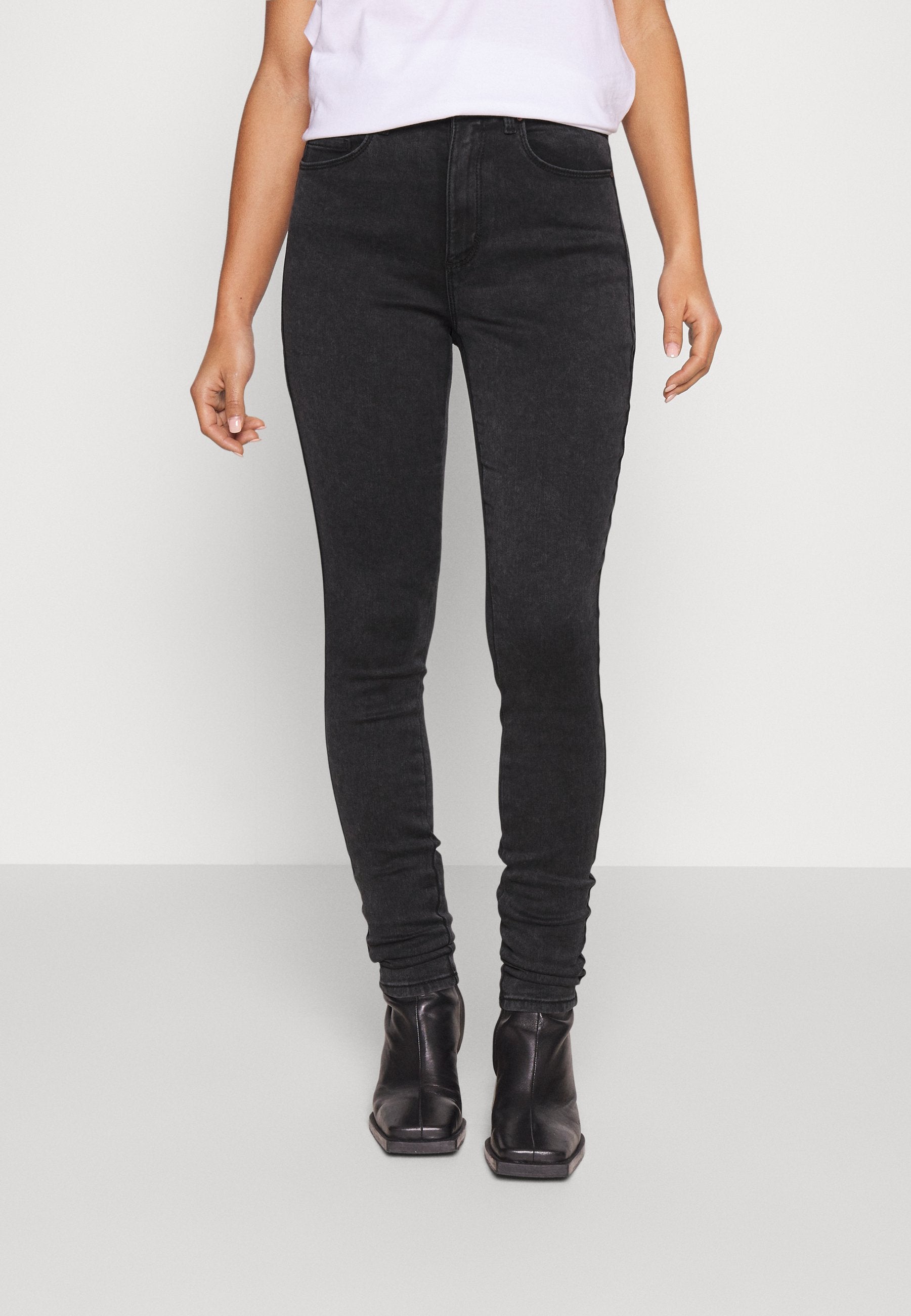 ONLROYAL HIGH WAIST Media 3