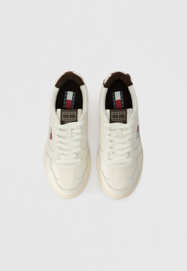 Tommy Jeans ARCHIVE COURT COW PRINT LEATHER TRAINERS