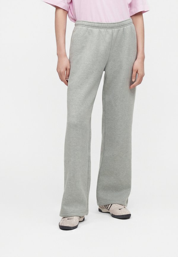 Nike Sportswear W NK STDO FLC MW MR STD OH PNT - Trousers - dk grey heather/sail