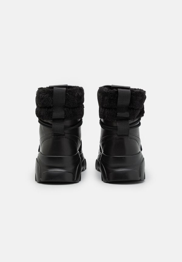 EA7 Emporio Armani BOOT FLAKES UNISEX