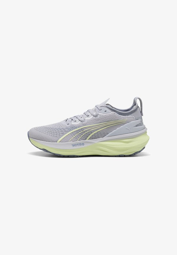 Puma FOREVER NITRO 2 - Road running shoes - vibrant/silver-apple spritz