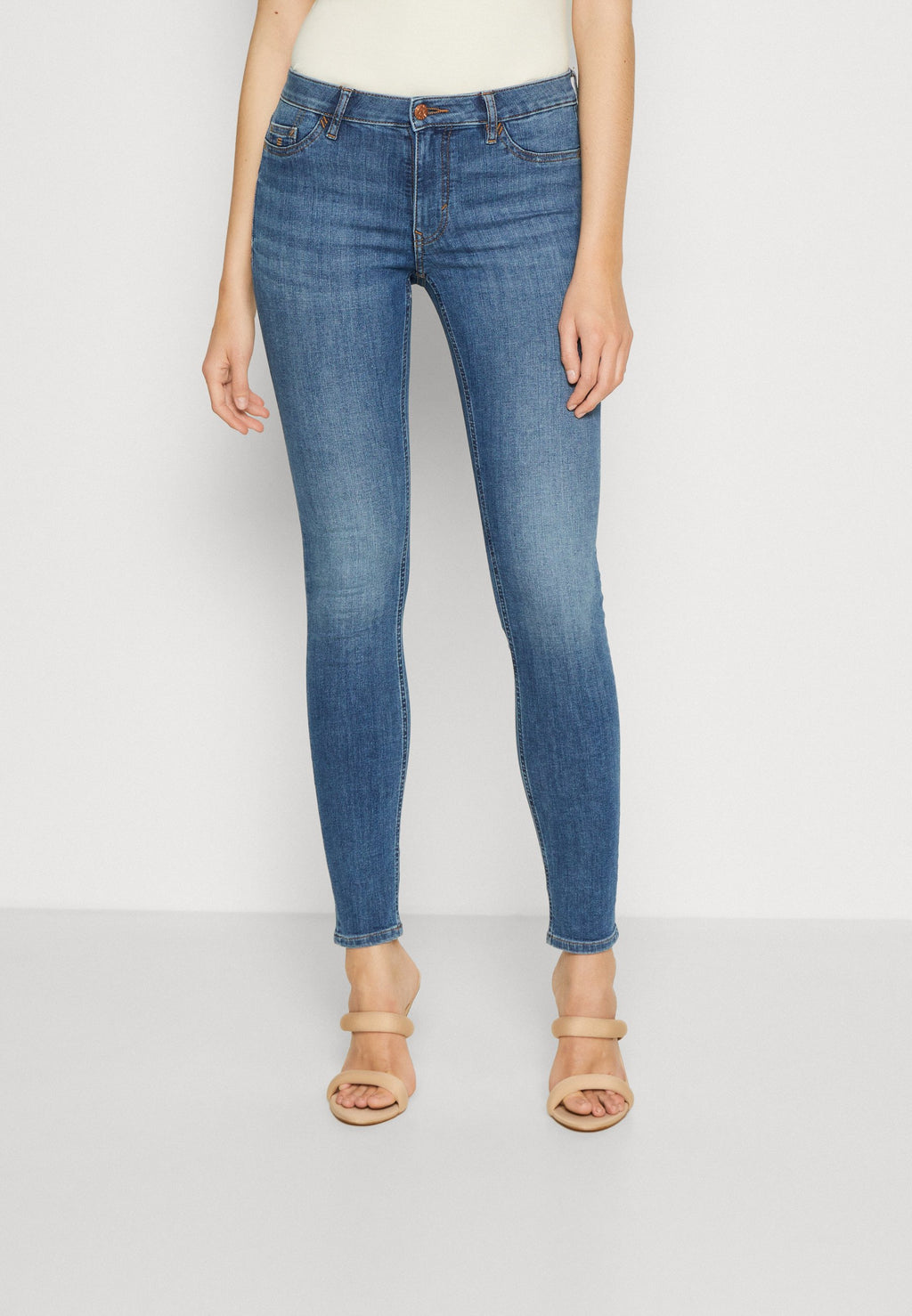 JEGGING Media 3