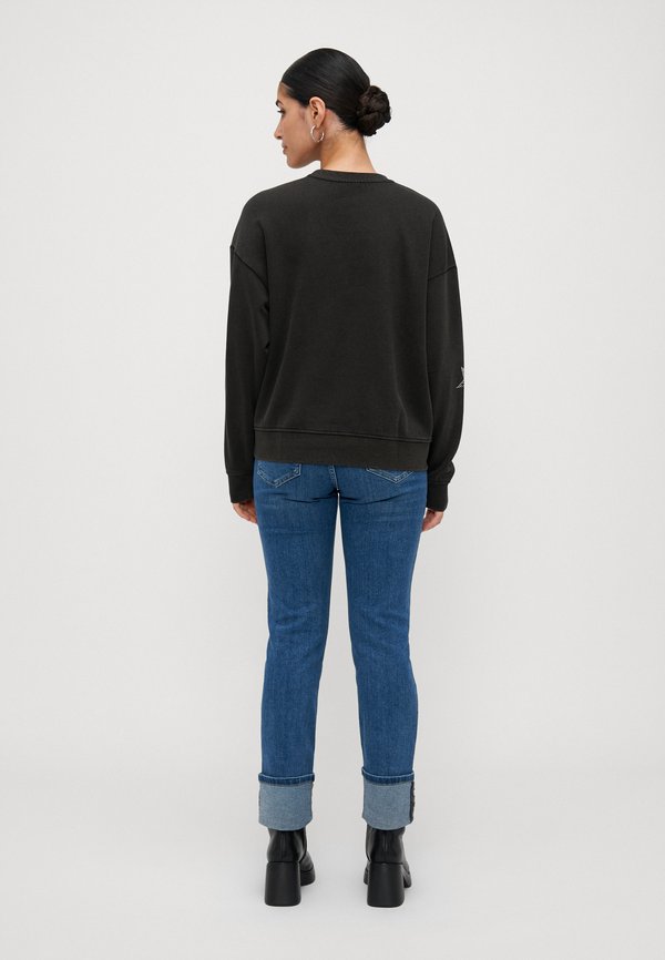 ONLY Petite ONLINDA O NECK