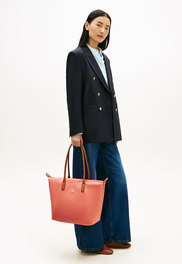 Tommy Hilfiger POPETTE TOTE - Tote bag - coral clay