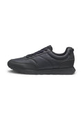 Schwarze Sportschuhe aus strukturiertem Leder mit glatter Oberfläche, runden Schnürsenkeln, einer festen Gummisohle und dezenten Markenmustern.