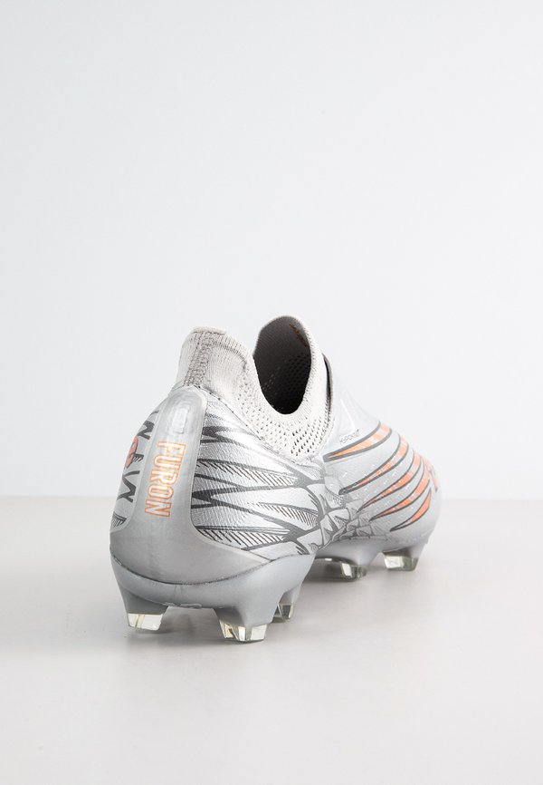 New Balance FUR V7 PRO FG
