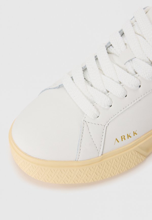 ARKK Copenhagen ESSENCE UNISEX
