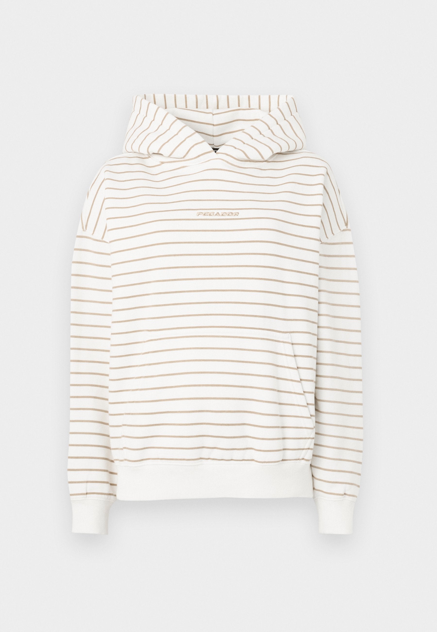 Gestreifter Hoodie in Creme und Beige, ausgestattet mit einer Kordelzugkapuze, gerippten Bündchen und einer vorderen Kängurutasche. Der Text "Pecador" ist gestickt.