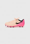 Helle rosa Fußballschuhe mit schwarzen Akzenten, einer farbverlaufenden pinken Sohle und sieben schwarzen Stollen. Sie verfügen über eine glatte Textur und ein Schnürdesign.