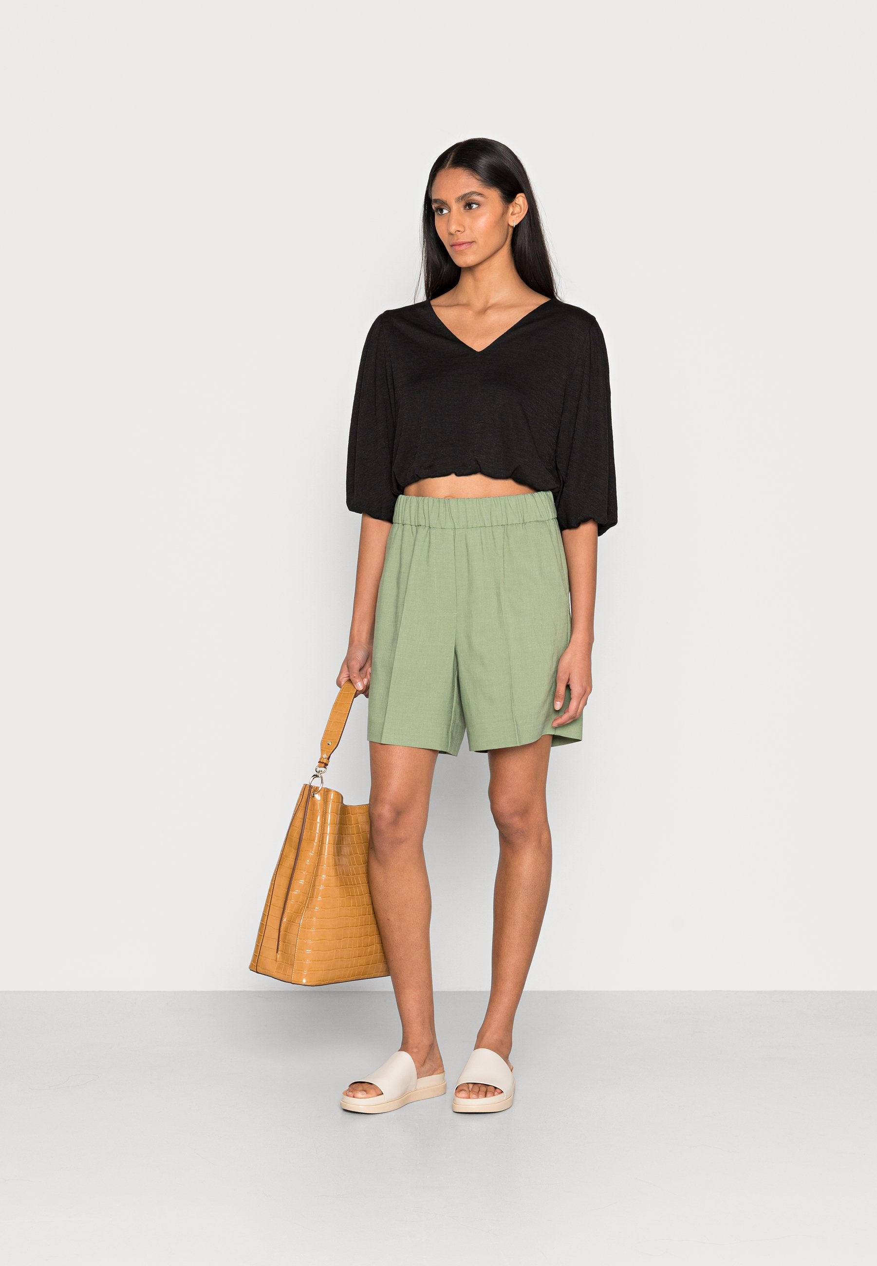 Lindex TOP SARA