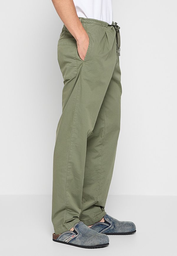 Replay TAPERED FIT