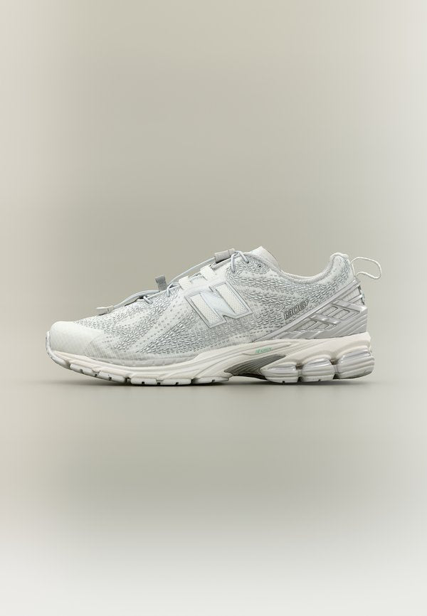 New Balance U1906 UNISEX - Trainers - white/silver-coloured metallic/deep end