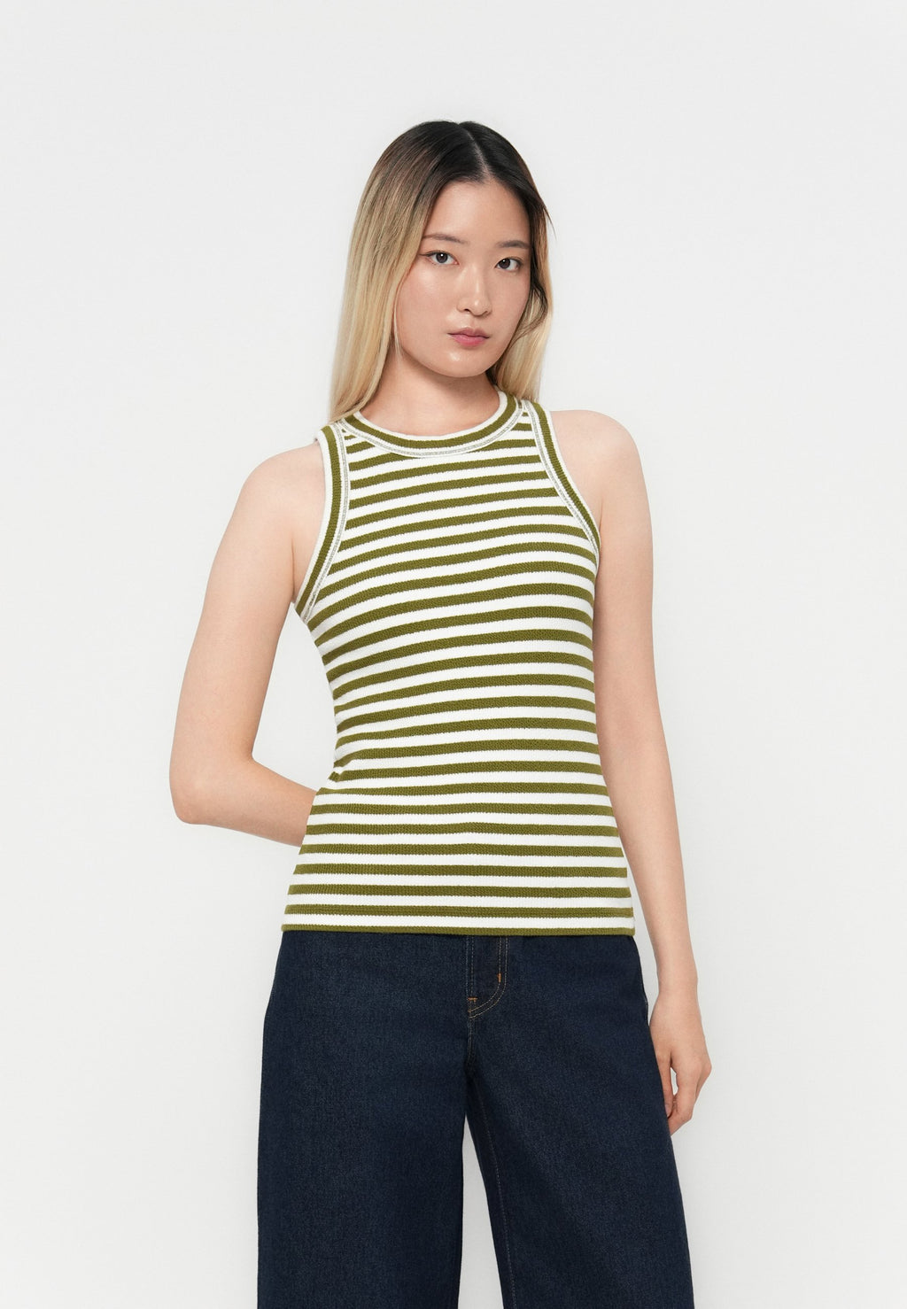 DOCKERS TANK