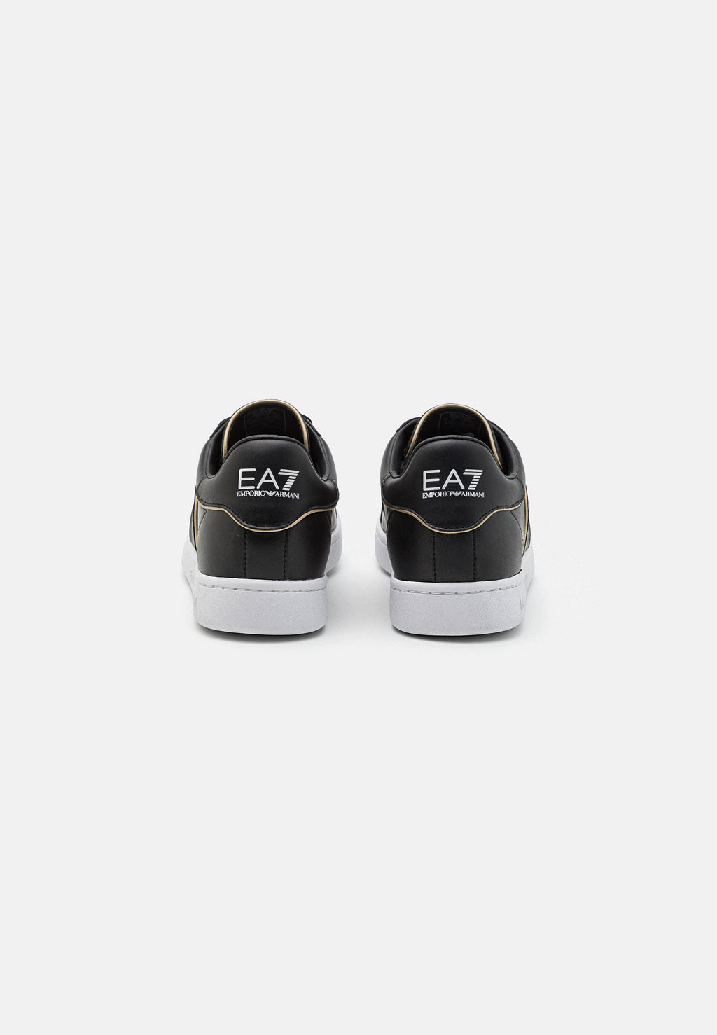 CLASSIC UNISEX Media 3