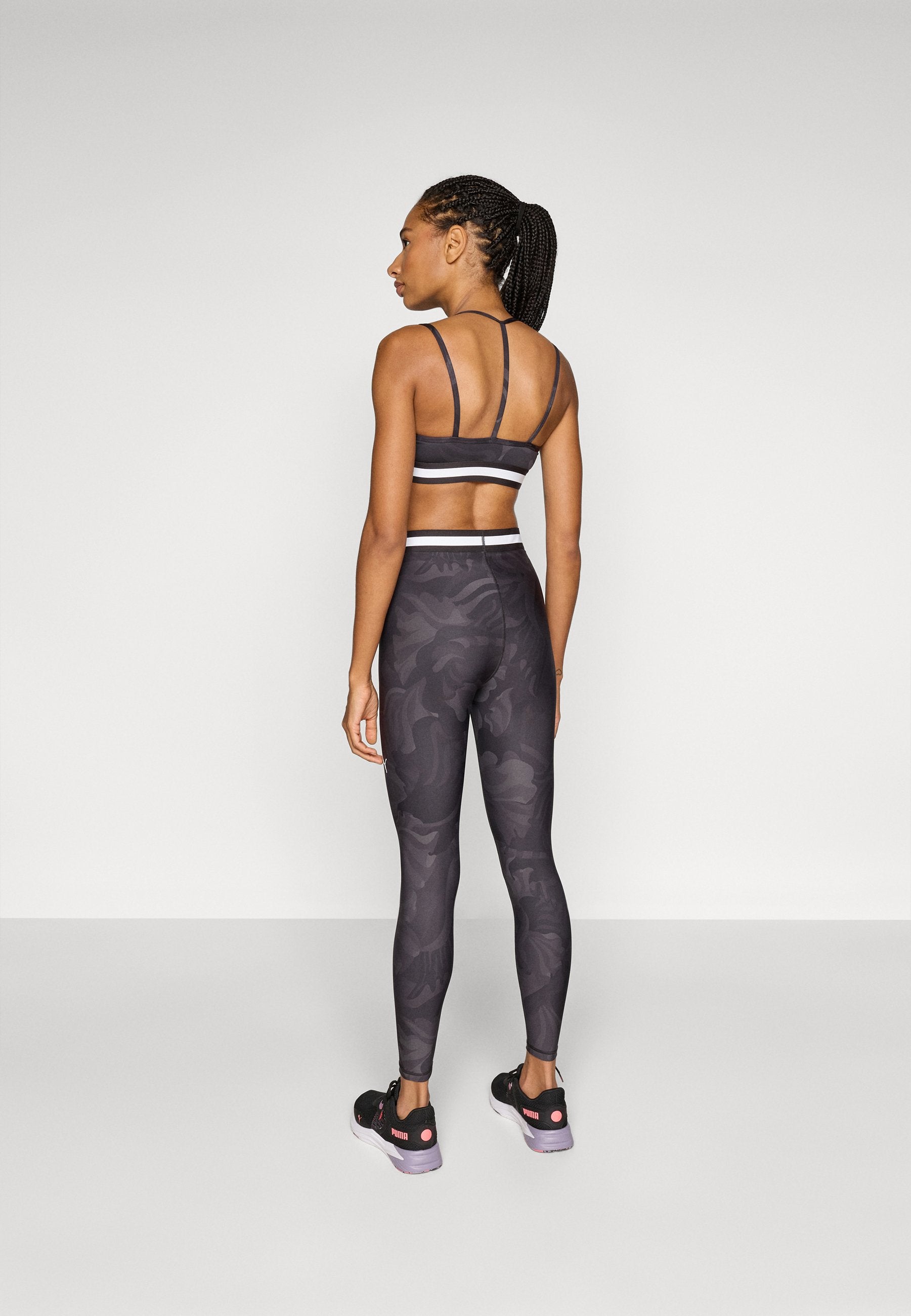 Puma STRONG FLORAL