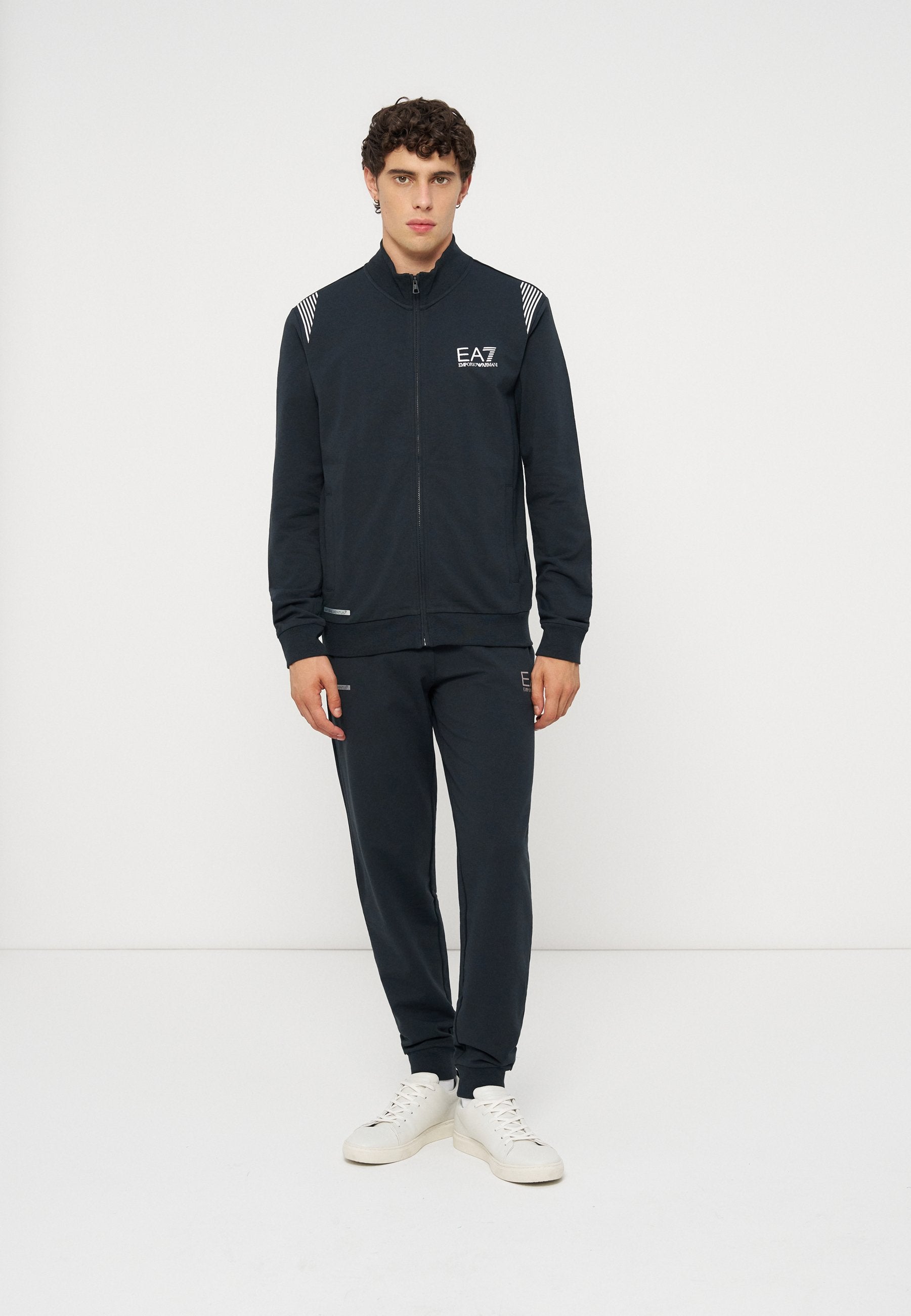 EA7 Emporio Armani Trainingsanzug Media 1