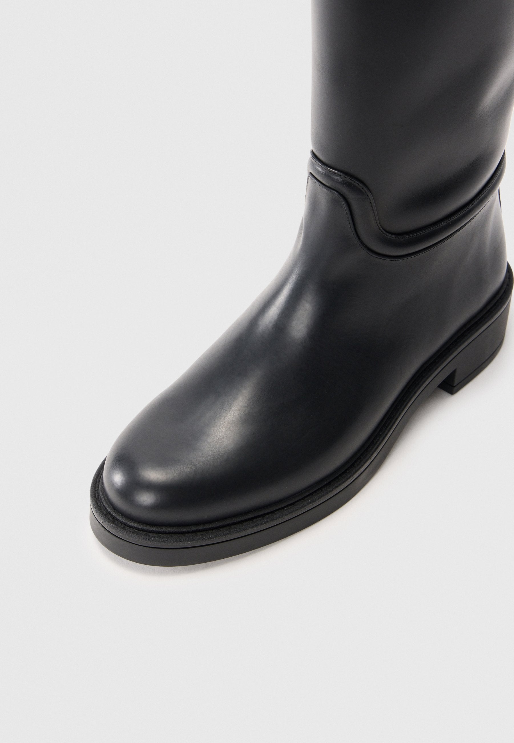 Stuart Weitzman CELIA