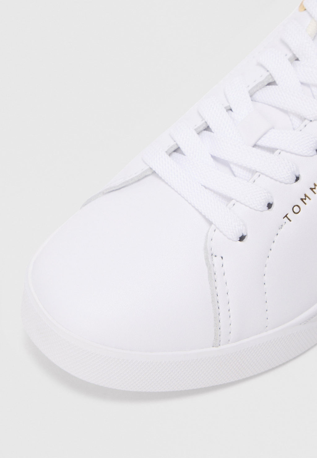 LEATHER LOGO PLAQUE COURT TRAINERS Media 5