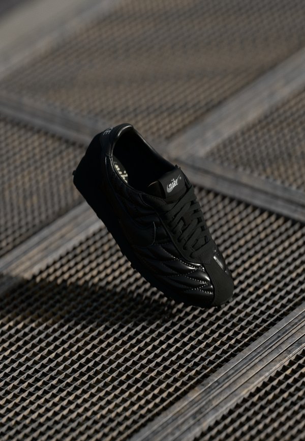 Nike Sportswear LD 1000 - Trainers - black/dark grey