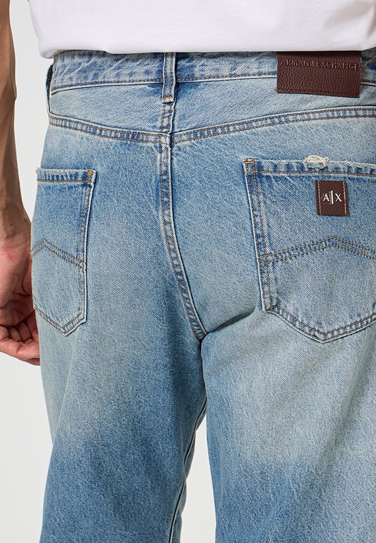 Armani Exchange Jeans Tapered Fit Media 6
