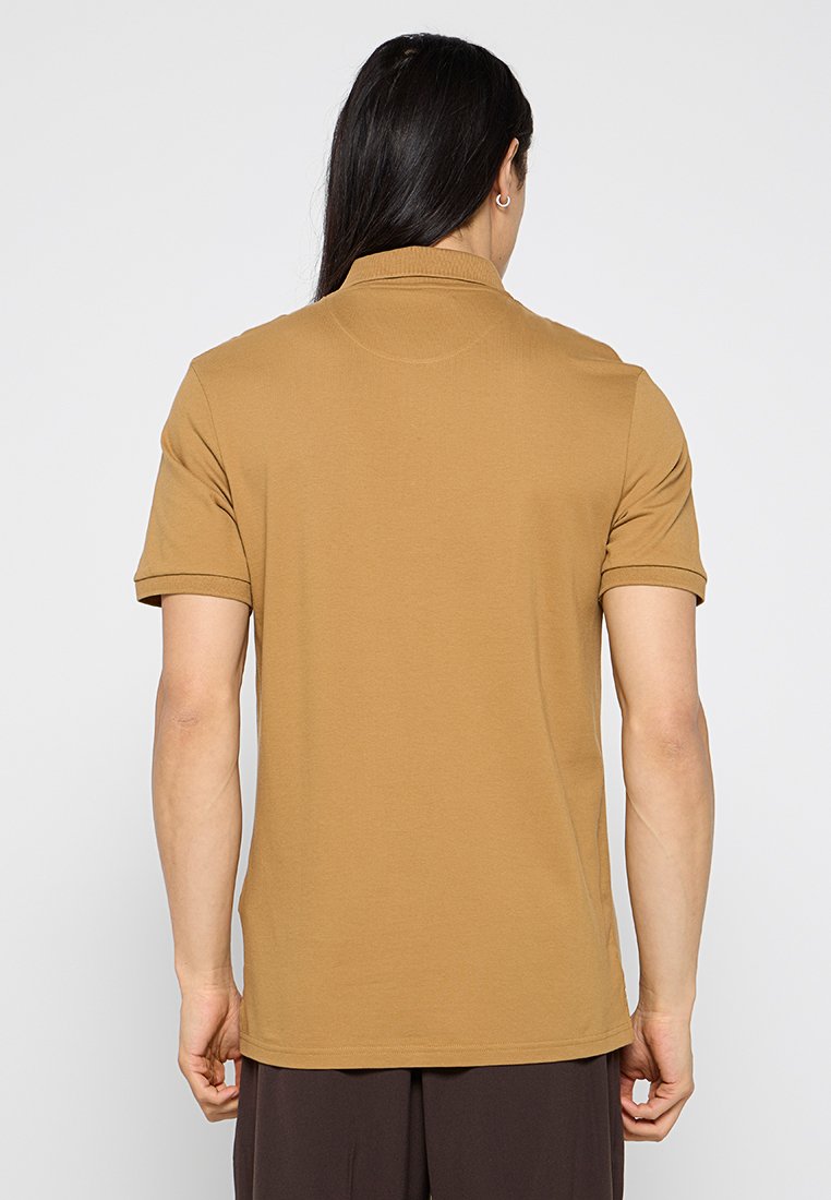 Lyle & Scott