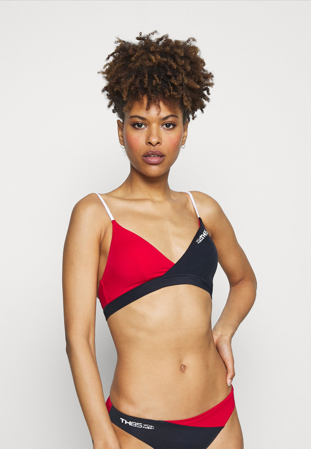 TRIANGLE BRALETTE Media 3
