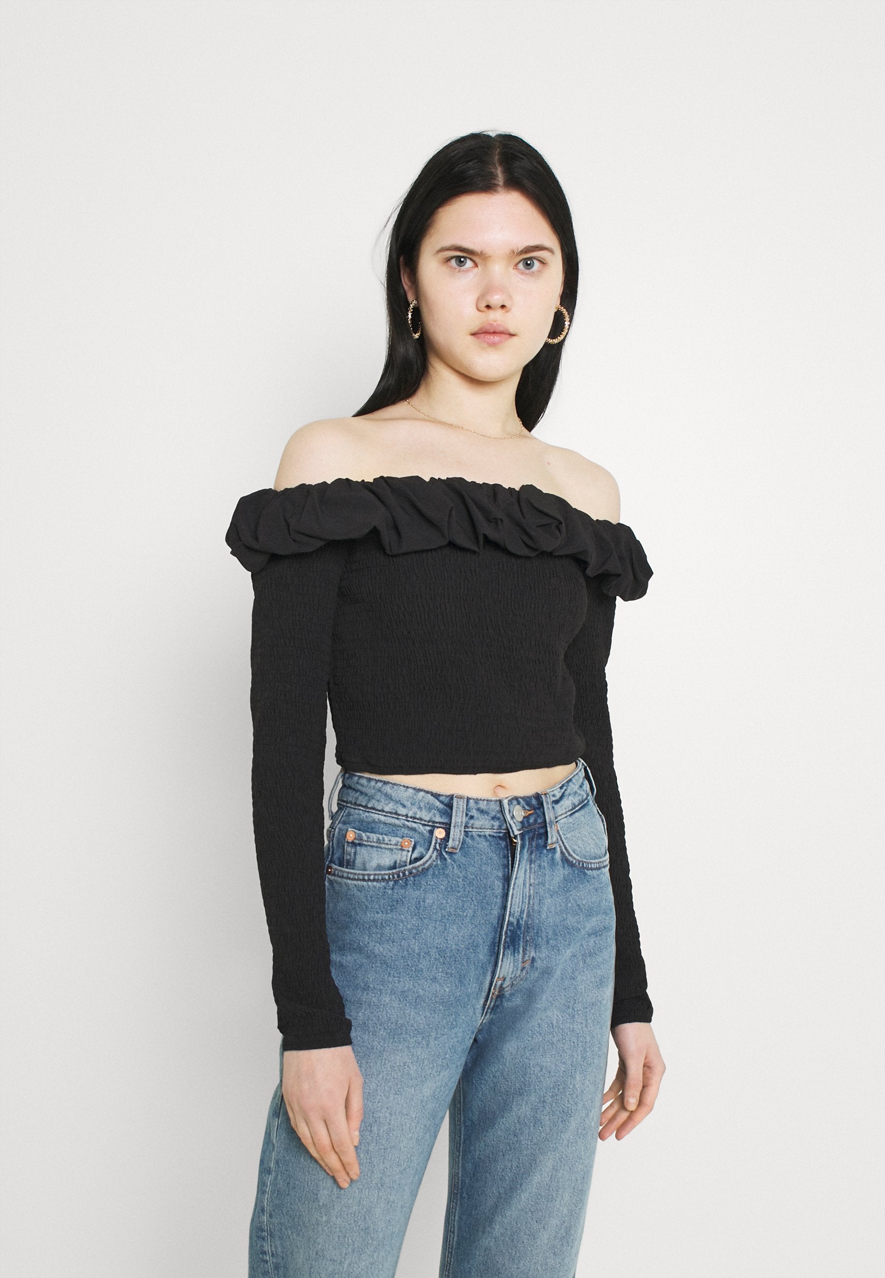 NA-KD OFF SHOULDER