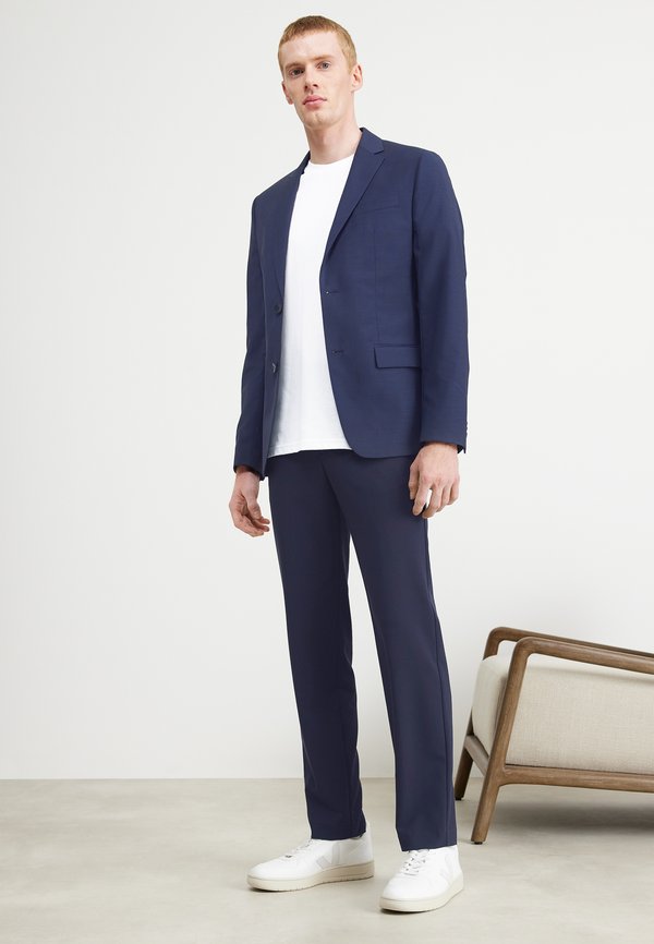 Calvin Klein Tailored MICRO