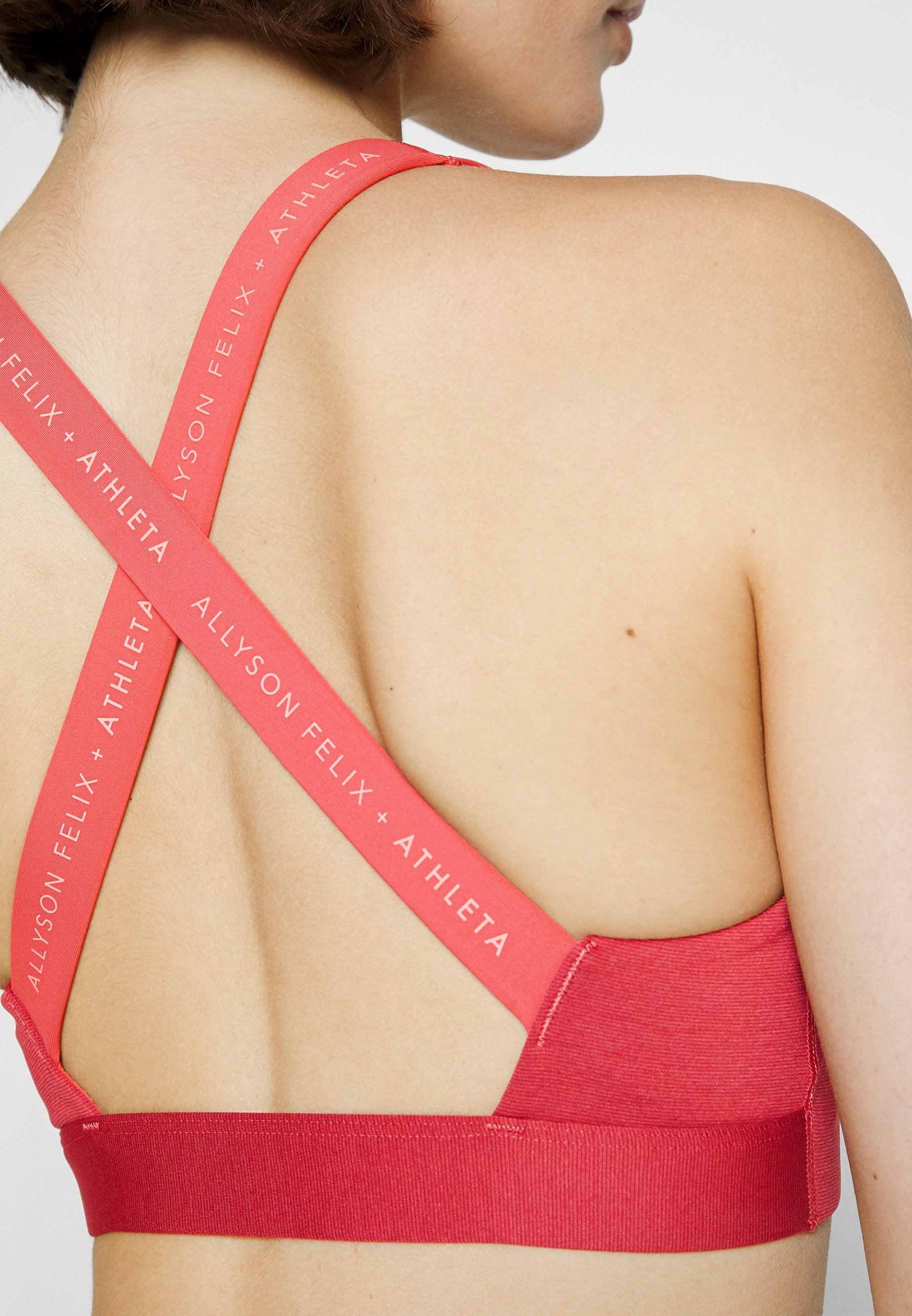Athleta LEGEND V-NECK BRA A-C