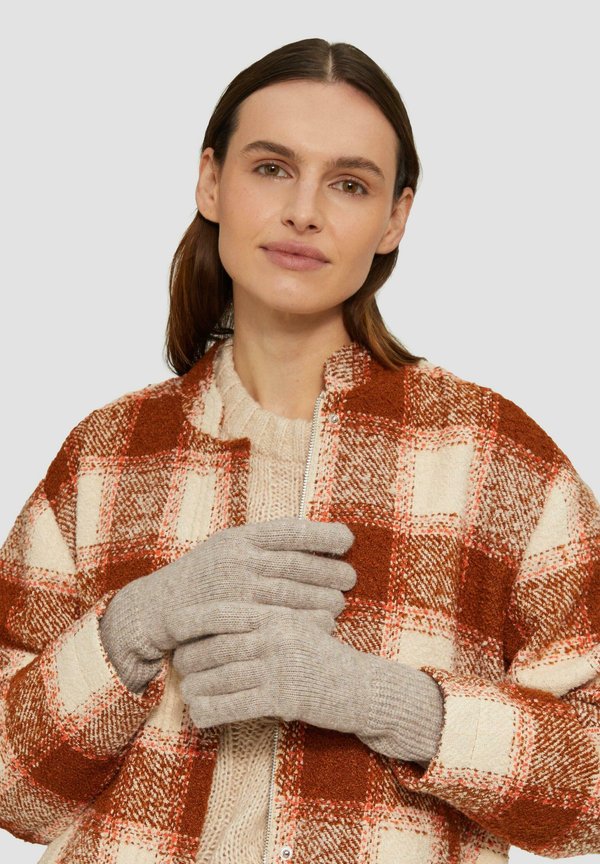 s.Oliver Gloves - hellbraun