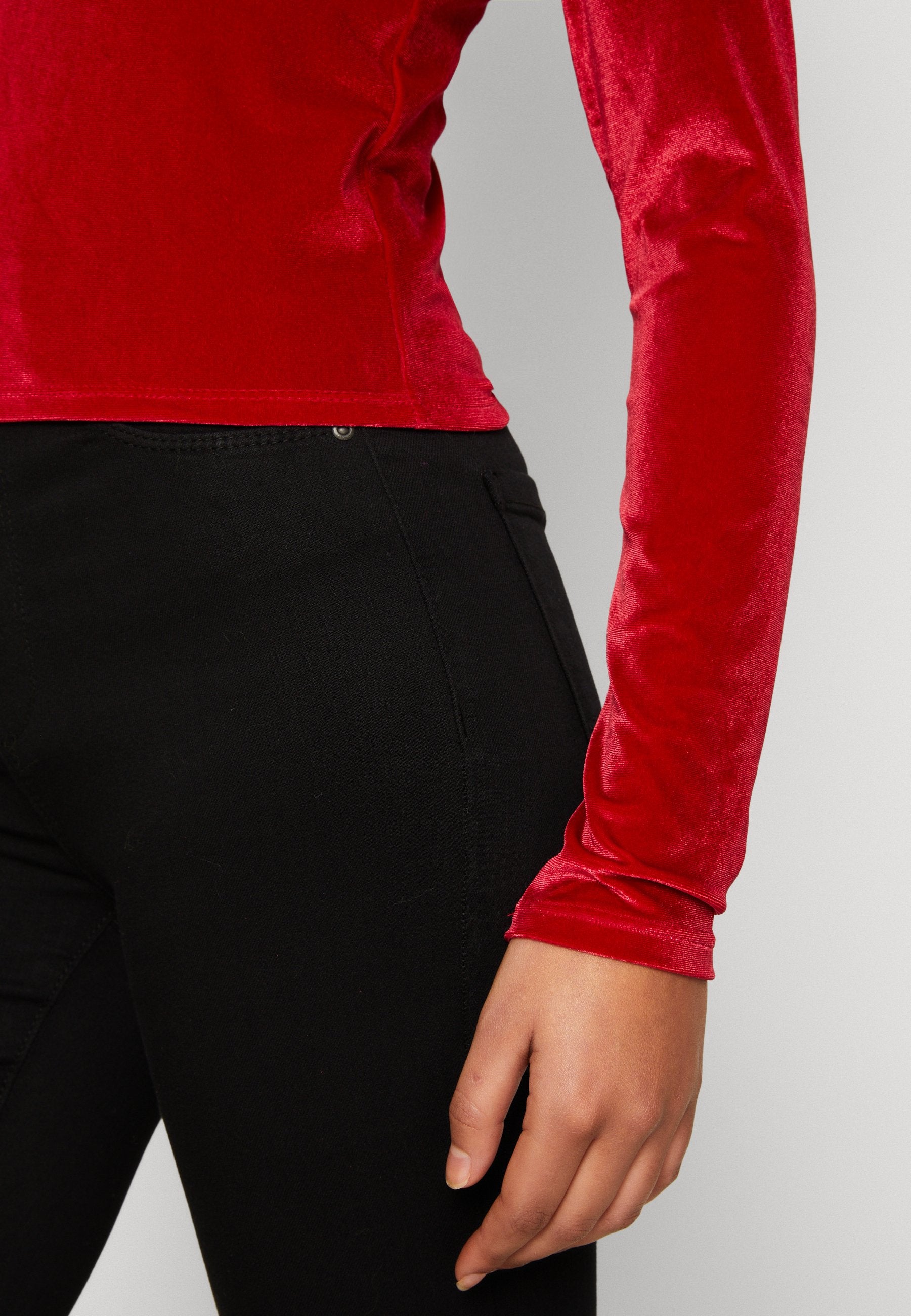 Hollister Co. FESTIVE MIXED