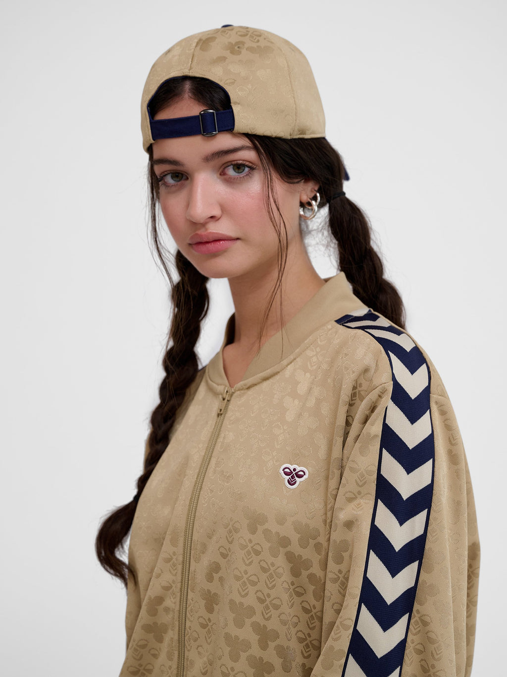 Hummel ARCHIVE REGULAR JACKET