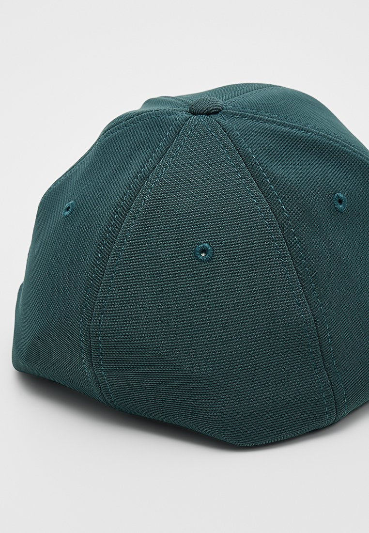 Armani Exchange Cap Media 4